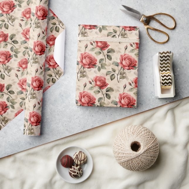 Französische rote Rosen in Retro-Aquarell und Hand Geschenkpapier (Kunsthandwerk)