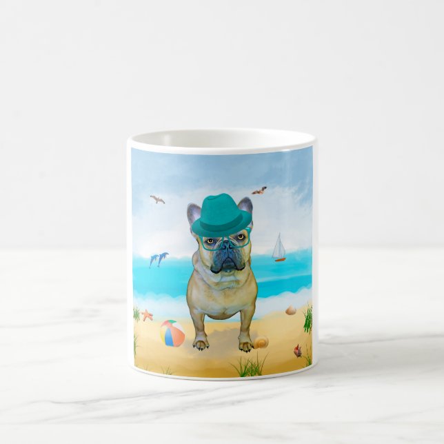 Französischer Bulldog am Strand Kaffeetasse (Mittel)