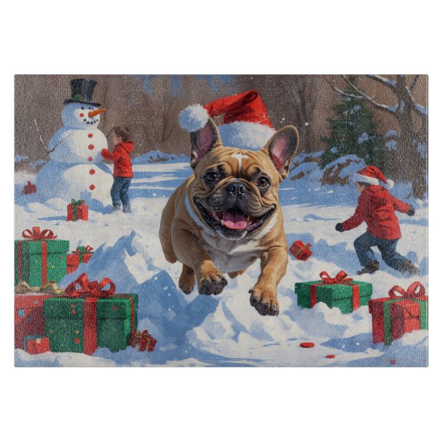 Französischer Bulldog im Schnee mit Weihnachtsmütz Schneidebrett (Vorderseite)