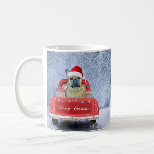 Französischer Bulldog im Schnee sitzend im Weihnac Kaffeetasse (Links)