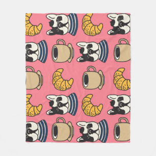 Französischer Bulldog, Kaffee, Croissant Thema. Fleecedecke