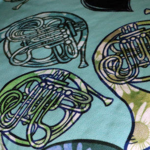 Französischer Horn Marching Band Klassenlehrer Sherpadecke