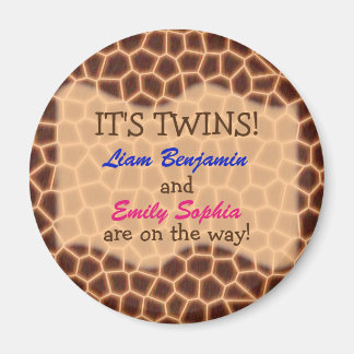 Fraternal Twins - Giraffe Themed Baby Dusche Magnet