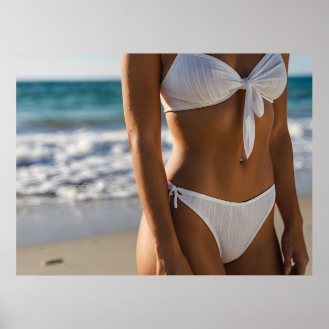 Frau am Strand Poster (Vorne)