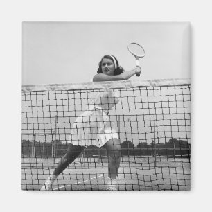 Frau beim Tennisspielen Magnet