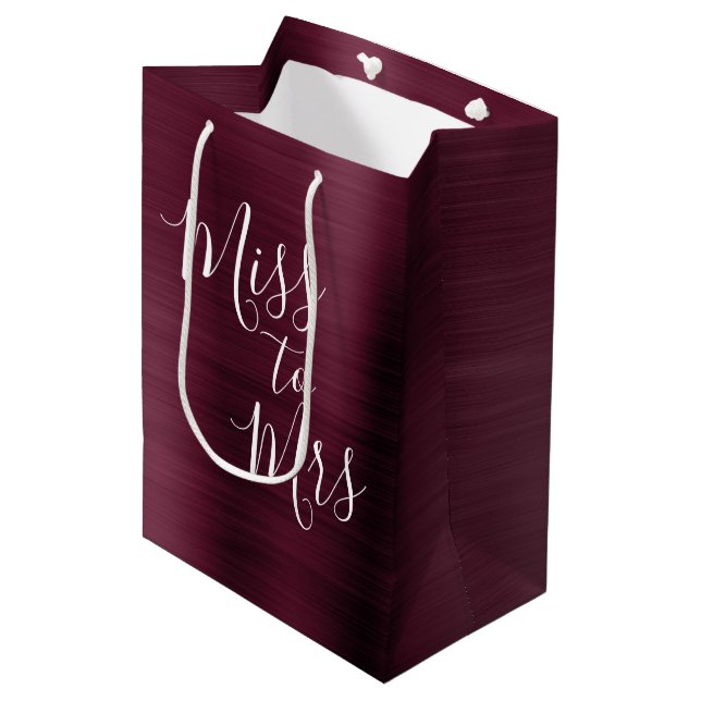 Frau Brautparty Party Burgundy Metallic Mittlere Geschenktüte (Vorderseite Schrägansicht)