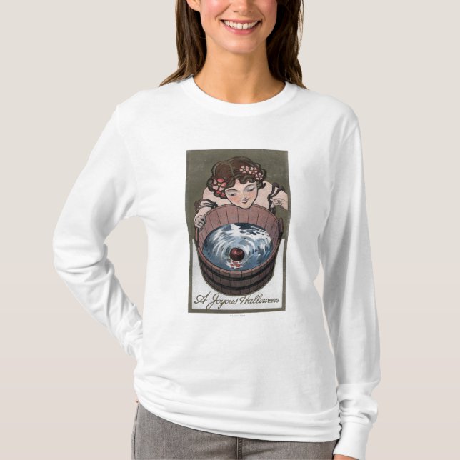 Frau, die im hölzernen Fass schaut T-Shirt (Vorderseite)