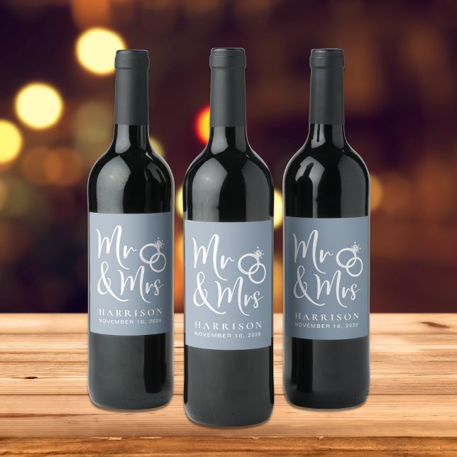 Frau Dusty Blue Wedding Weinetikett (Von Creator hochgeladen)