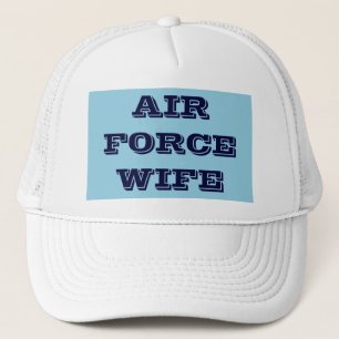 Frau eines Luftwaffensoldaten Truckerkappe