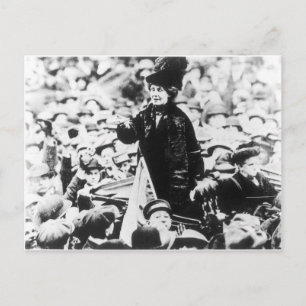 Frau Emmeline Pankhurst spricht vor einer Menschen Postkarte