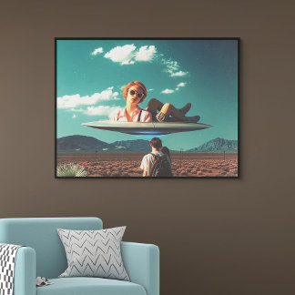 Frau entspannt sich auf einem UFO in der Wüste Poster