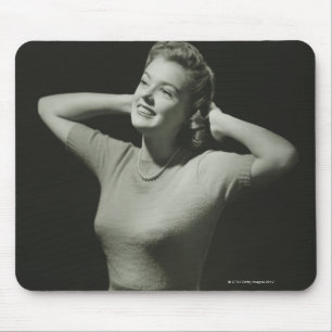 Frau entspannt sich mousepad