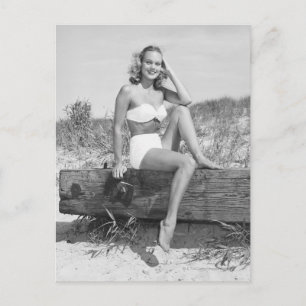 Frau im Bikini Postkarte