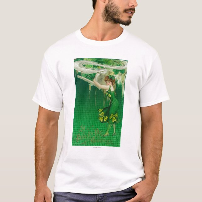 Frau im Grünen mit einer Pipe-Szene T-Shirt (Vorderseite)