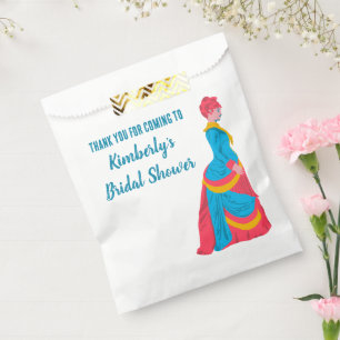 Frau im Personalisierten Brautparty "Bustle Dress" Geschenktütchen