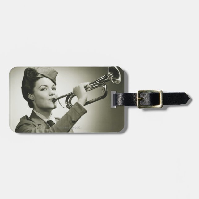 Frau in der Soldat-Uniform Gepäckanhänger (Vorderseite horizontal)
