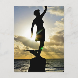 Frau in der Sonne Postkarte