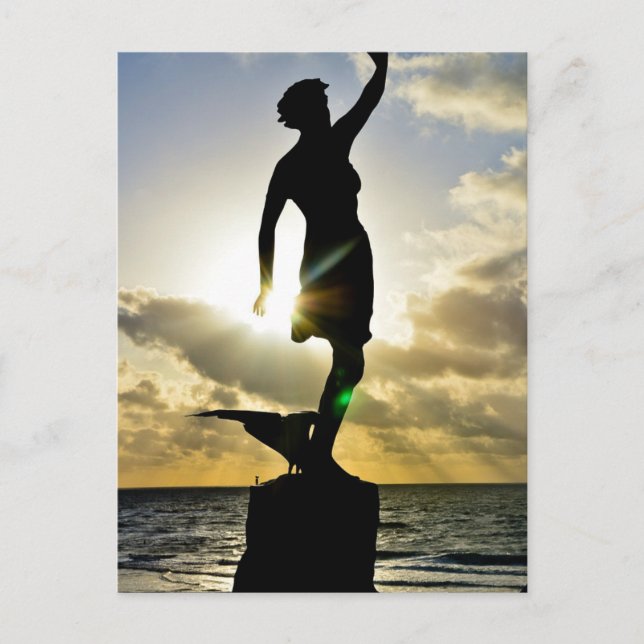 Frau in der Sonne Postkarte (Vorderseite)