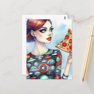 Frau in einem UFO-Shirt mit einem großen Stück Piz Postkarte