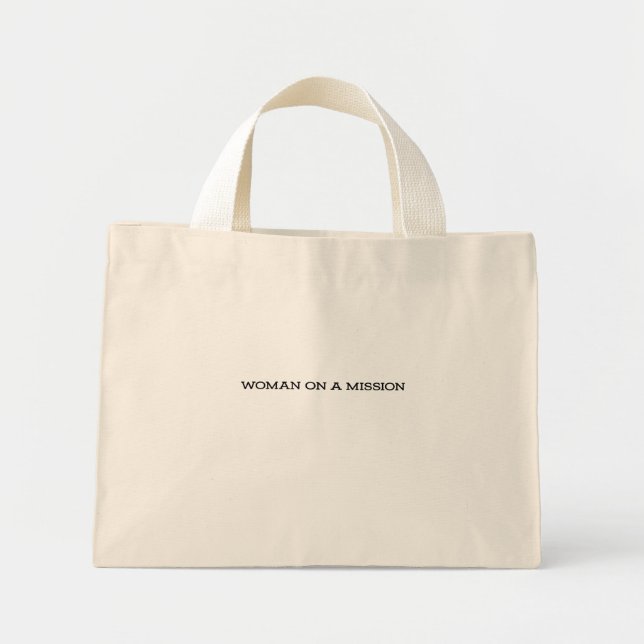 Frau in einer Mission winziger Tasche (Vorne)