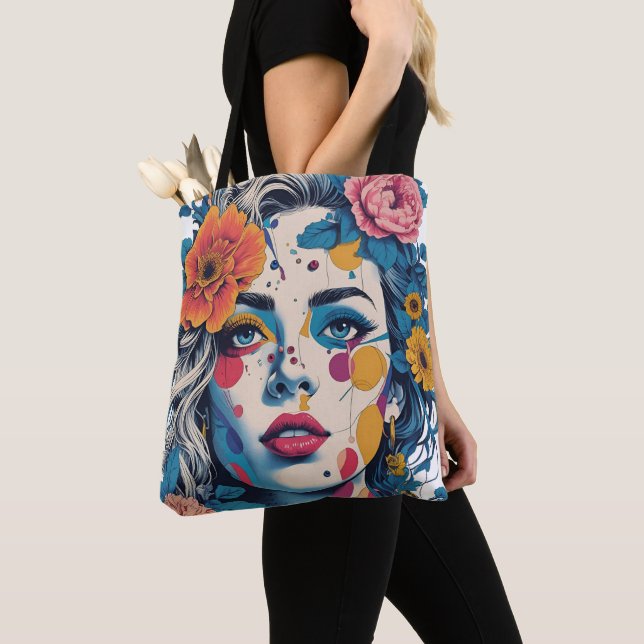 Frau in Kunstform Tasche (Von Nahem)