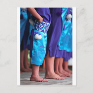 Frau Kapa Haka Maori tanzen Waitangi Postkarte