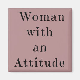 Frau mit einem Attitude-Square-Magnet Magnet