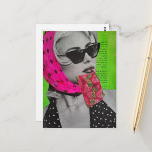 Frau mit Erdbeer-Tasche Mixed-Media-Collage Postkarte