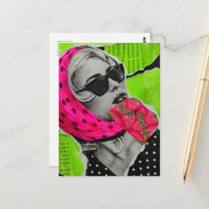 Frau mit Erdbeertasche Surrealer Collage Postkarte