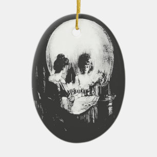Frau mit Halloween-Reflektion im Spiegel Keramikornament