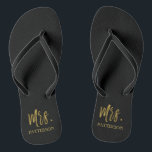 Frau Nachname Flip Flops mit Gold Foil<br><div class="desc">Frau Nachname Flip Flops mit Gold Foil Typografie. Die Flip Flops können mit Mr. Silver Flip Flops gepaart werden.</div>