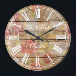 Frau Rustic Farmhouse Floral Wood Roman Numeral Große Wanduhr<br><div class="desc">Große Wandtüte,  für Bauerndekoration,  mit Vintager Darstellung römischer Zahlen,  Gesichtsuhr,  in Weiß,  über Blumenholzstruktur. Einfache Anpassung mit Familiennamen,  Datum und Lieblingsfarben (Text- und Gesichtsuhr).</div>