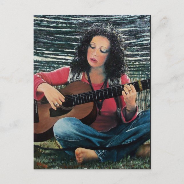 FRAU SPIELT MUSIK MIT ACOUISTISCHEM GITAR POSTKARTE (Vorderseite)