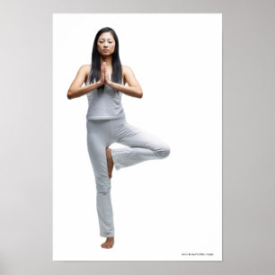 Frau stehend in Yogaposition Poster