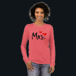 Frau T - Shirt - Design der Niedlichen Ehefrau des<br><div class="desc">Zeigen Sie mit diesem bezaubernden T - Shirt mit einem fett schwarzen Drehbuch und zwei roten Herzen Ihren "Mrs."-Status im Stil. Egal, ob Sie eine Braut sind, neu verheiratet oder stolz genommen, dieser Tee verleiht jedem Outfit Charme. Ideal für lässige Kleidung, Flitterwochen, Brautpartys oder als nachdenkliches Geschenk für Ihre Lieblingsfrau...</div>