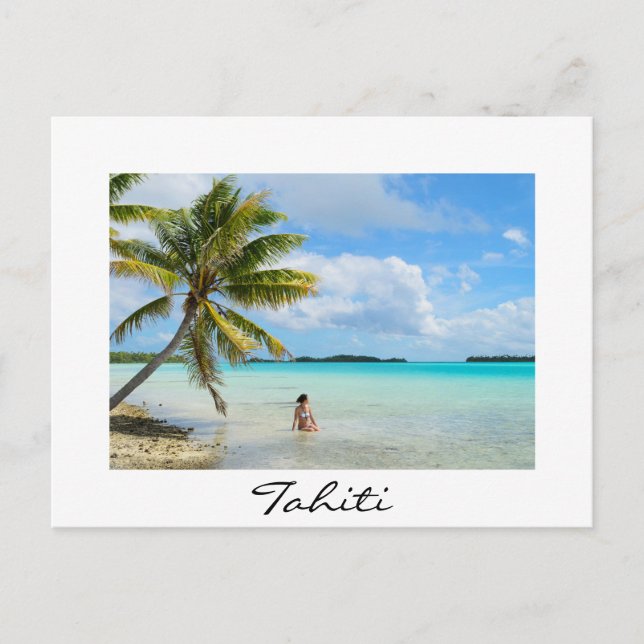 Frau unter einer Palme in Tahiti, weiße Postkarte (Vorderseite)