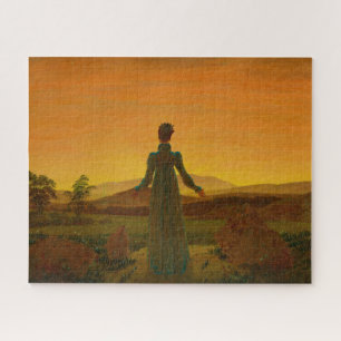 Frau vor aufsteigender Sonne, Morgenlicht