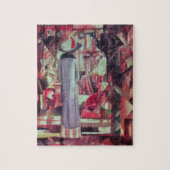 Frau vor einem großen belichteten Fenster (Vertikal)