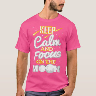 Frauen Behielt Ruhe und fokussieren auf die Astron T-Shirt