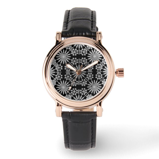 Frauen beobachten armbanduhr (Vorderseite)