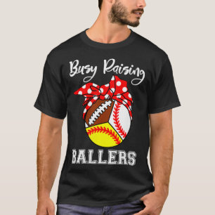 Frauen beschäftigen sich mit Ballspielern Lustige T-Shirt