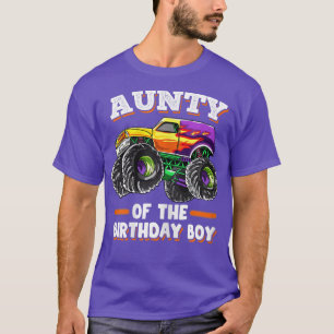 Frauen, die auf das Monster der Geburtstagsjungen  T-Shirt