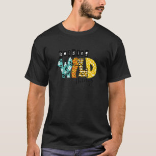 Frauen, die die Dinge Sonnenblumen anheben, Graphi T-Shirt