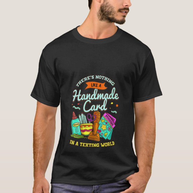 Frauen, die eine Crafting-Karte erstellen C T-Shirt (Vorderseite)