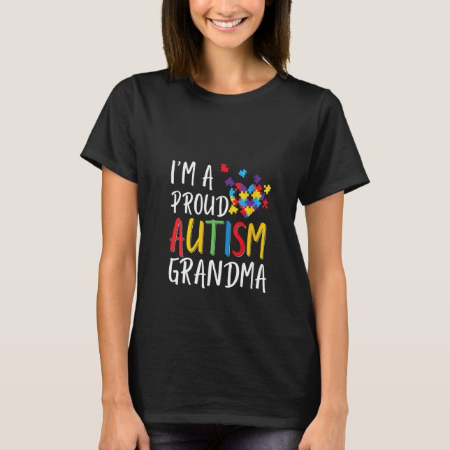 Frauen, die ich ein stolzes Autismus-Oma bin T-Shirt (Vorderseite)