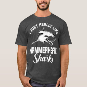 Frauen, die ich wirklich mag Hammerhaie Veck T-Shirt