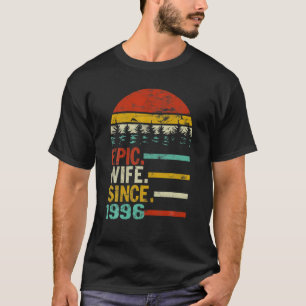 Frauen Epische Ehefrau seit 1996 T-Shirt