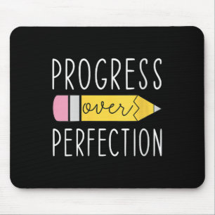 Frauen Fortschritt Über Perfektion Motivationslehr Mousepad