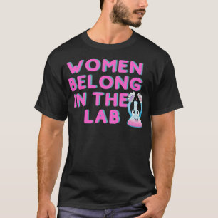 Frauen gehören in den Labrador ein lustiger Aufkle T-Shirt
