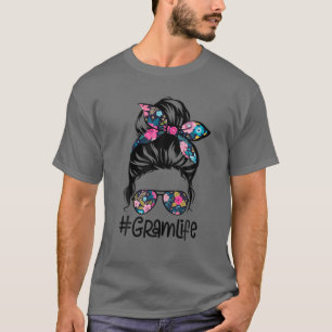 Frauen Gram Life Messy Hair Bun Floral Frauen Moth T-Shirt